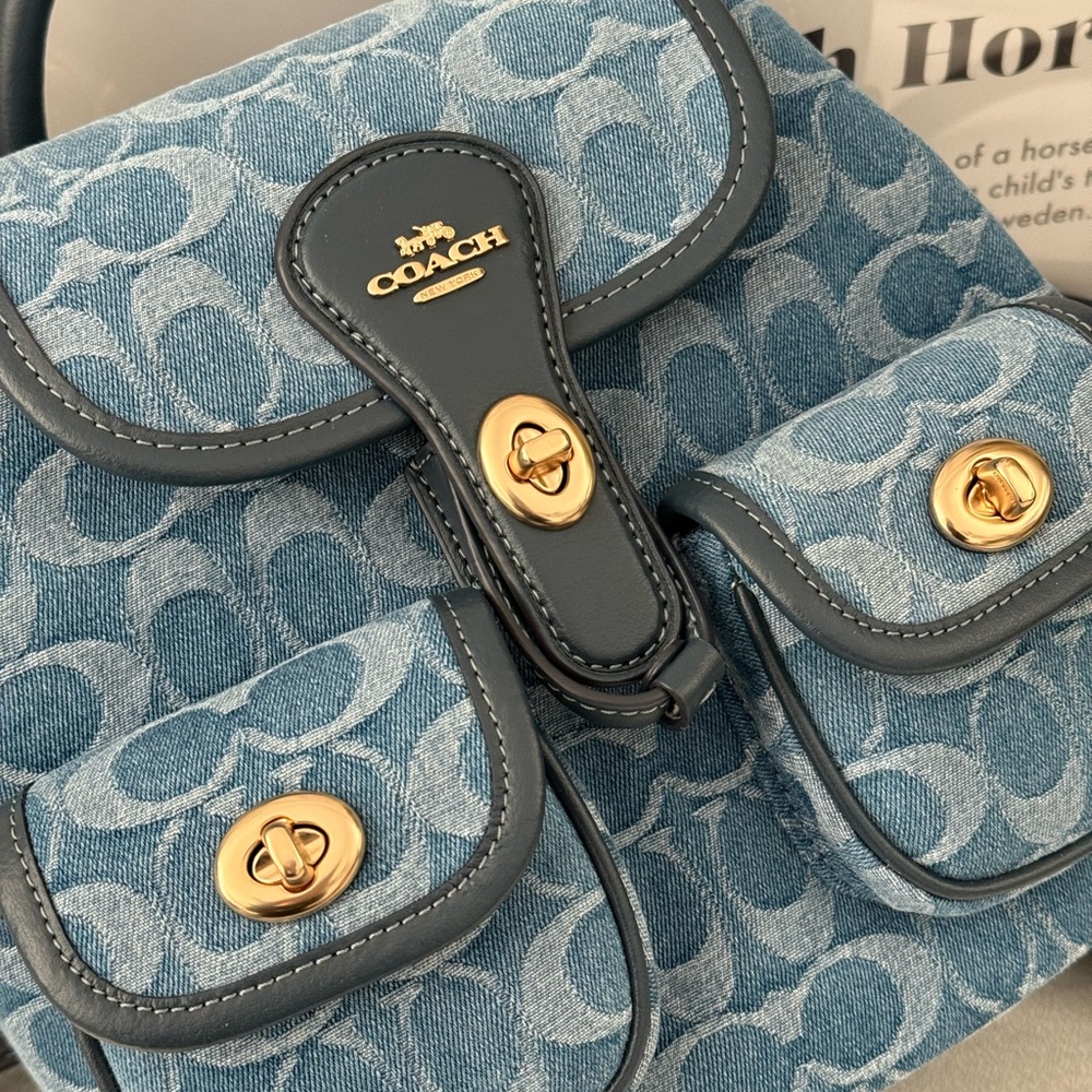 coach Hadley Backpack In Signature Denim - Picture 5 of 11